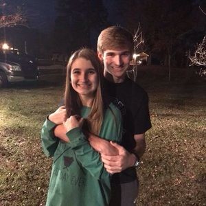 Meet your Posher, Shay